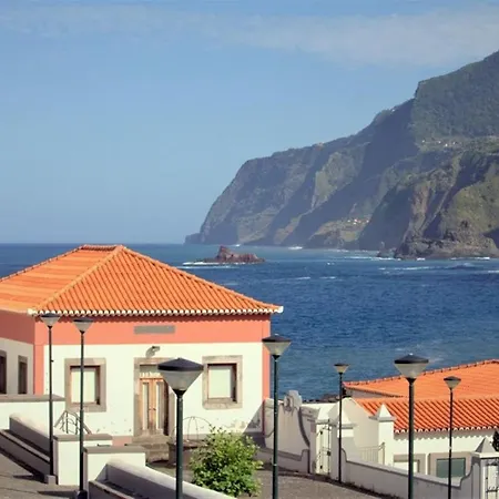 Pdelgada 3-bed House Sleeps 6 Parking & Sea View בית נופש פונטה דלגדה