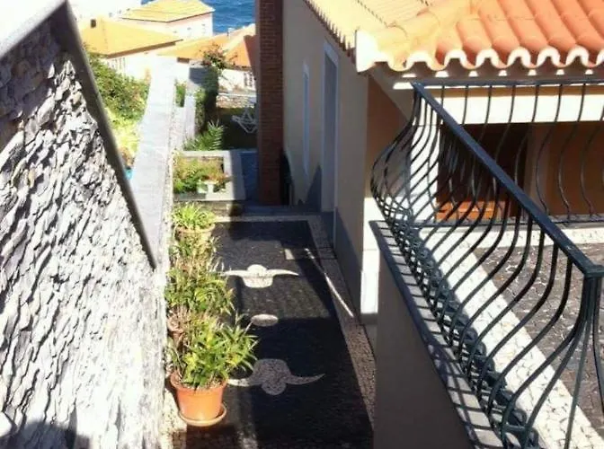 Pdelgada 3-bed House Sleeps 6 Parking & Sea View בית נופש