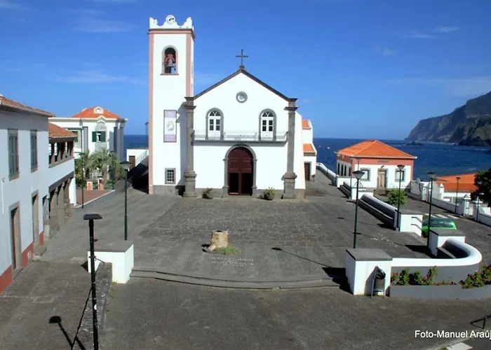 Pdelgada 3-bed House Sleeps 6 Parking & Sea View בית נופש *