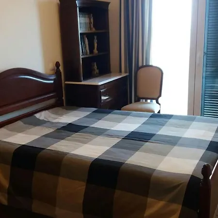 Lovely Sea View 3-bed House In P Delgada Madeira