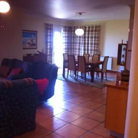 Pdelgada 3-bed House Sleeps 6 Parking & Sea View