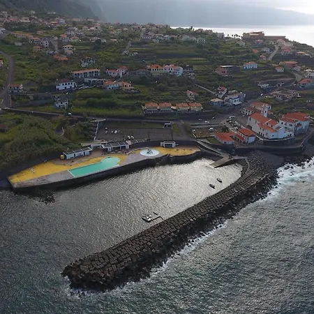 Lovely Sea View 3-bed House In P Delgada Madeira *