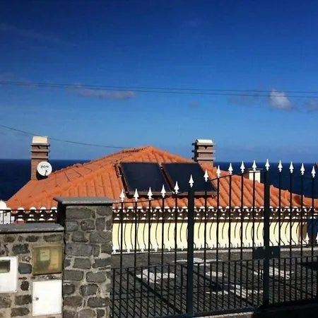 Pdelgada 3-bed House Sleeps 6 Parking & Sea View * Ponta Delgada (Madeira)