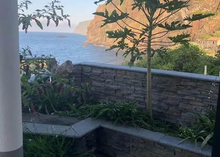 Pdelgada 3-bed House Sleeps 6 Parking & Sea View 펜션 *