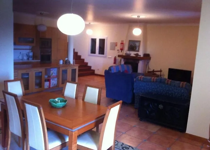 Pdelgada 3-bed House Sleeps 6 Parking & Sea View * 폰타델가다