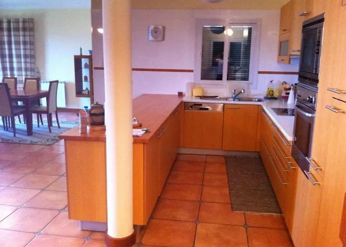 Pdelgada 3-bed House Sleeps 6 Parking & Sea View 펜션 폰타델가다