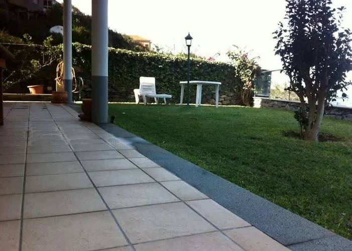 Pdelgada 3-bed House Sleeps 6 Parking & Sea View